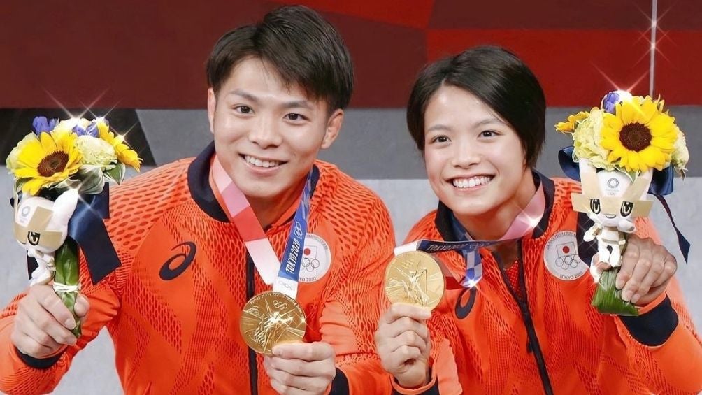 Hifumi y Uta Abe con sus medallas 