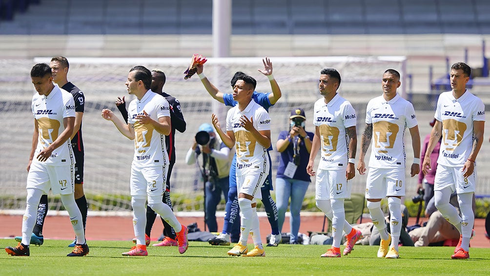 Jugadores de Pumas previo al partido ante Atlas