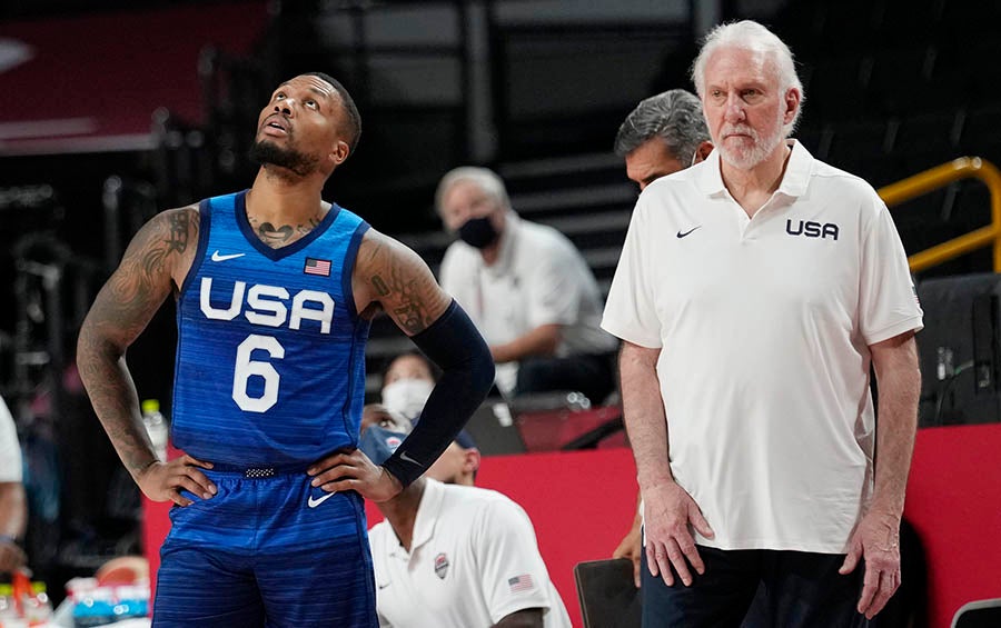 Popovich durante juego ante Francia