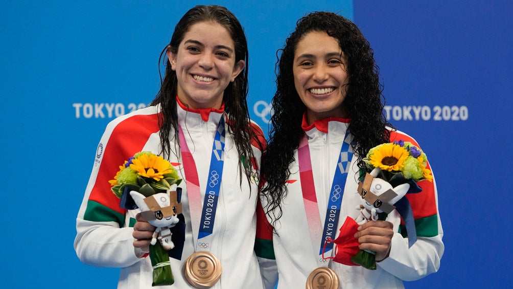 Alejandra Orozco y Gabriela Agúndez, tras ganar su medalla