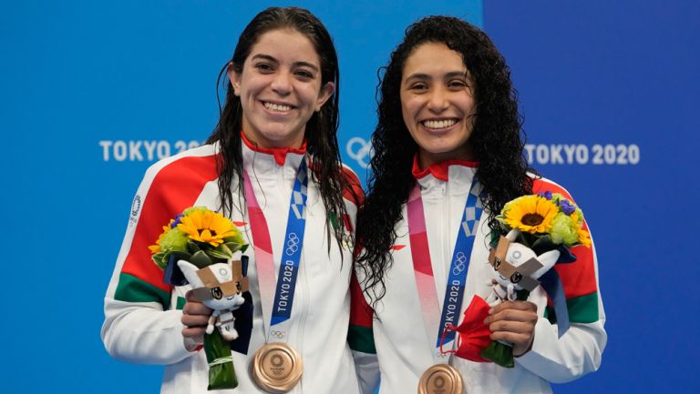 Alejandra Orozco y Gabriela Agúndez, tras ganar su medalla