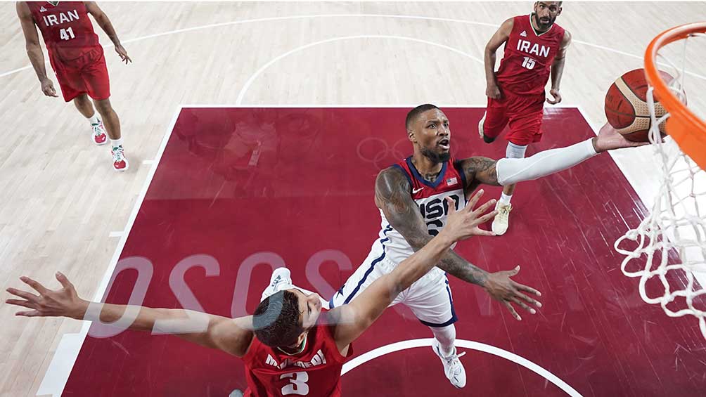 Damian Lillard en el partido contra Irán