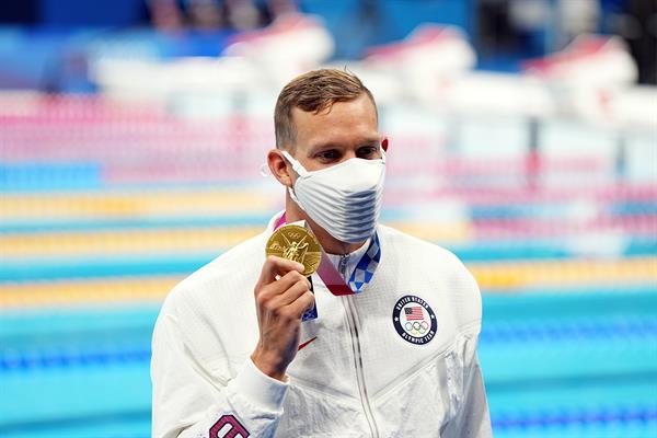 Dressel con su medalla de oro