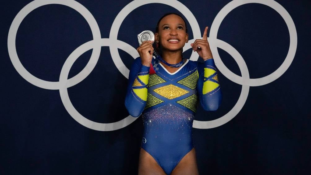 Tokio 2020: Rebeca Andrade respalda a Simone Biles 'No somos robots'