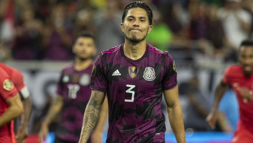 Carlos Salcedo tras fallar el penalti ante Canadá