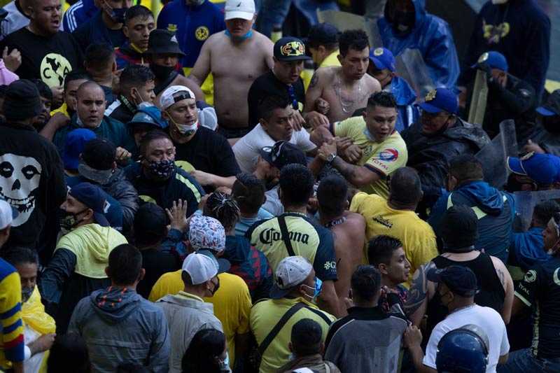 América: Aficionados de las Águilas protagonizaron pelea durante juego vs  Necaxa