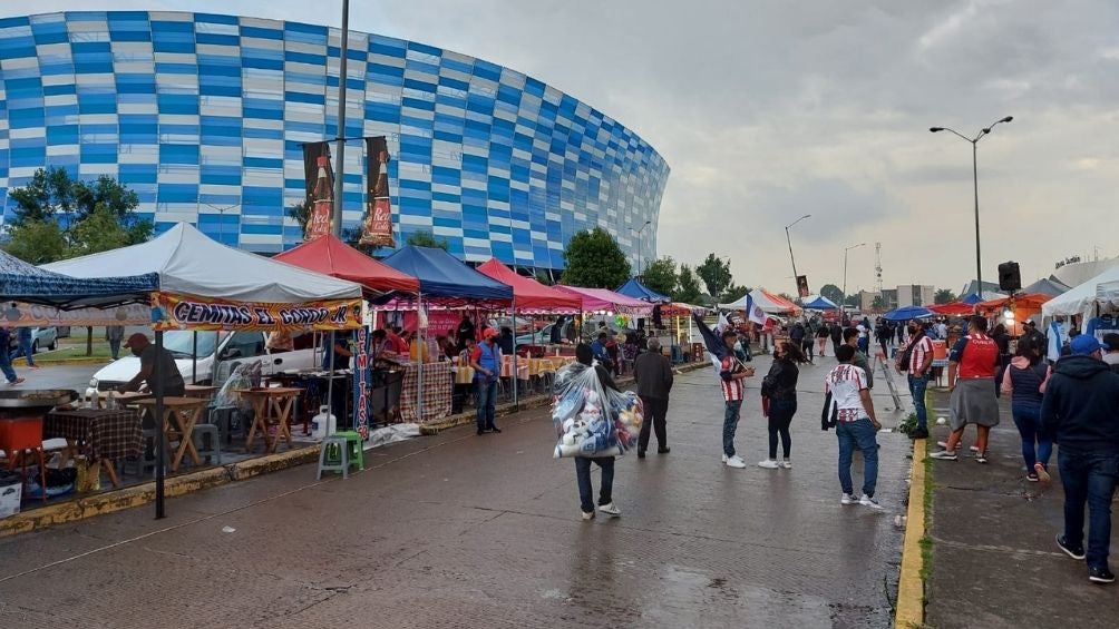 La reventa volvió al estadio