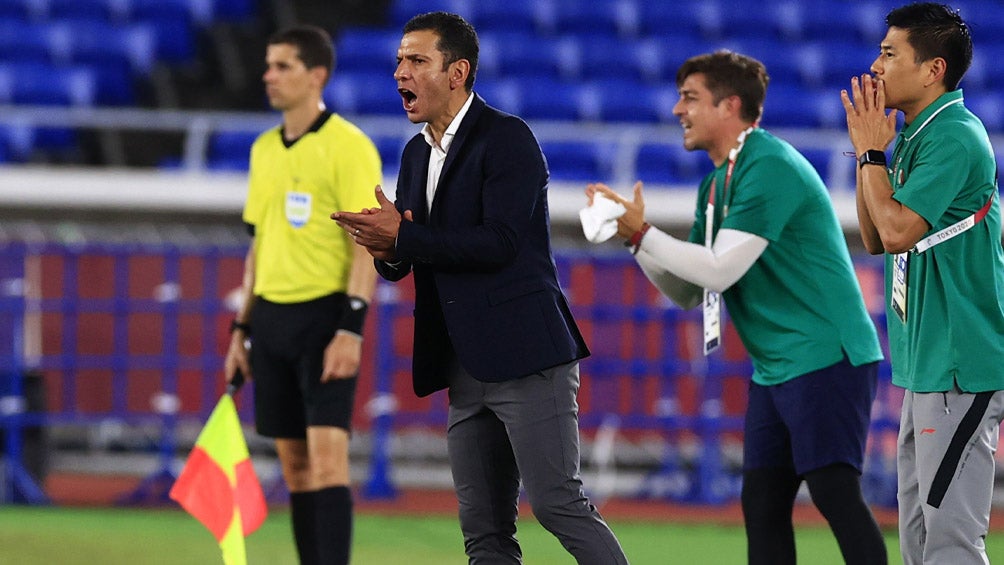 Jaime Lozano durante el duelo del Tri ante Corea 