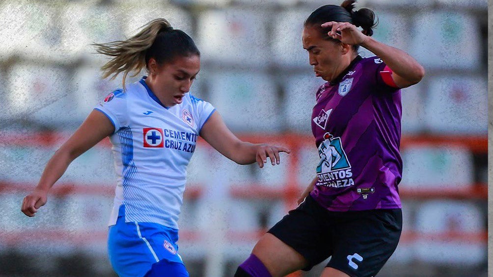 Acciones entre Cruz Azul y Pachuca Femenil