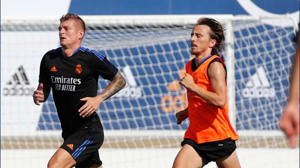 Toni Kroos y Luka Modric en un entrenamiento del Real Madrid