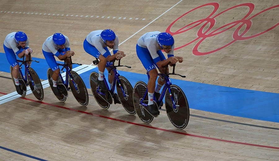 El equipo italiano de Ciclismo de Pista en competencia