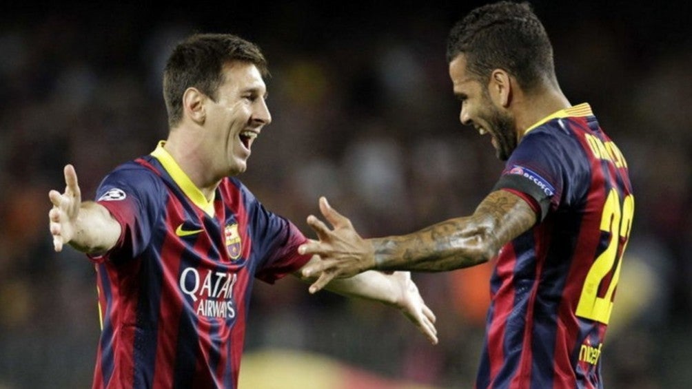 Dani Alves respondió al deseo de Lionel Messi de superar su récord de títulos