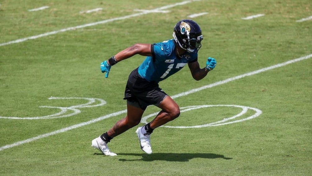 DJ Chark durante entrenamiento con los Jaguars