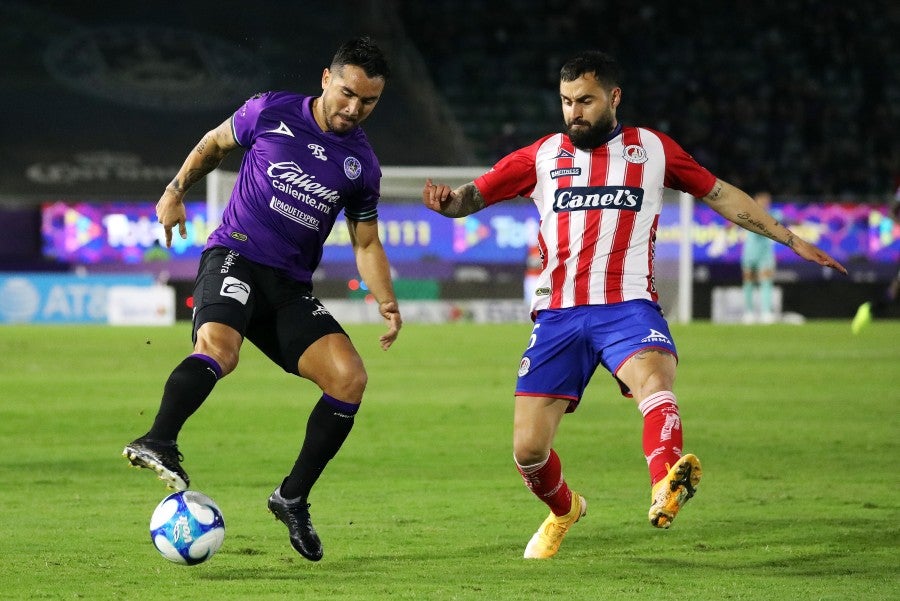 Mario Osuna durante un partido con Mazatlán