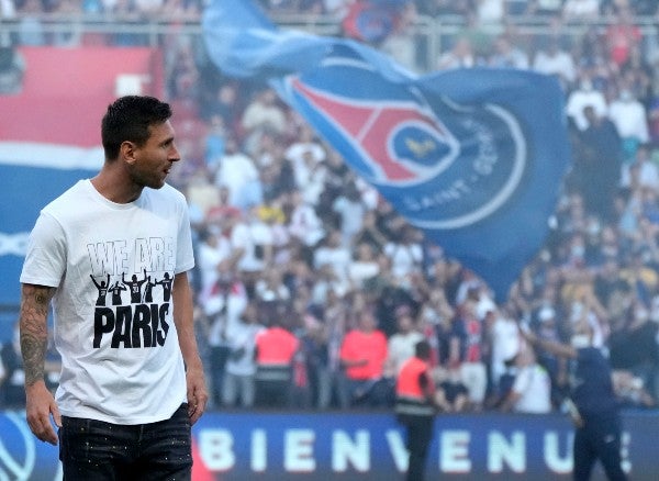 Messi y la afición del PSG