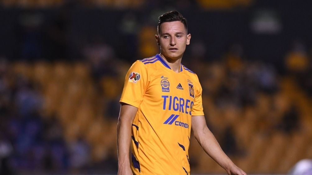 Thauvin en un partido con Tigres