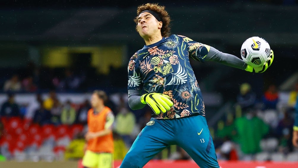 Ochoa calienta previo a un juego de las Águilas