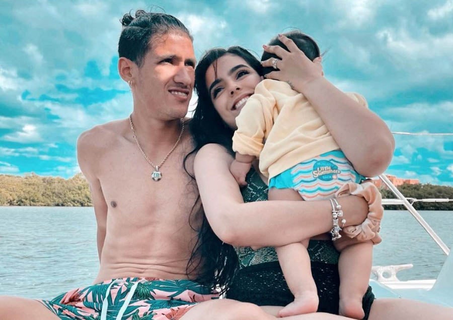 La familia del jugador de Chivas