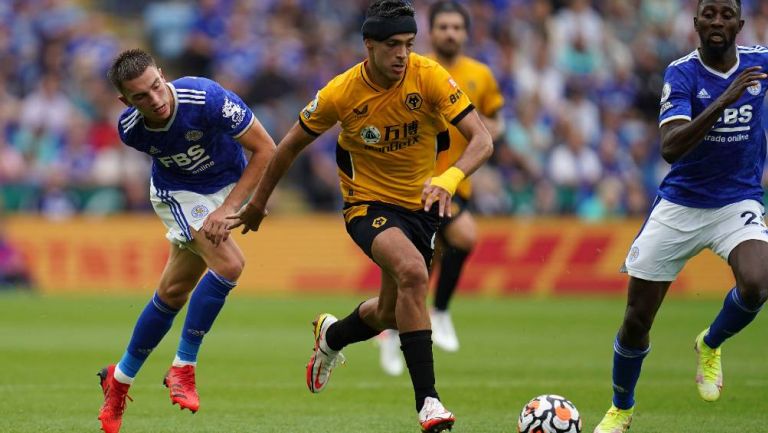 Raúl durante un partido contra el Leicester City