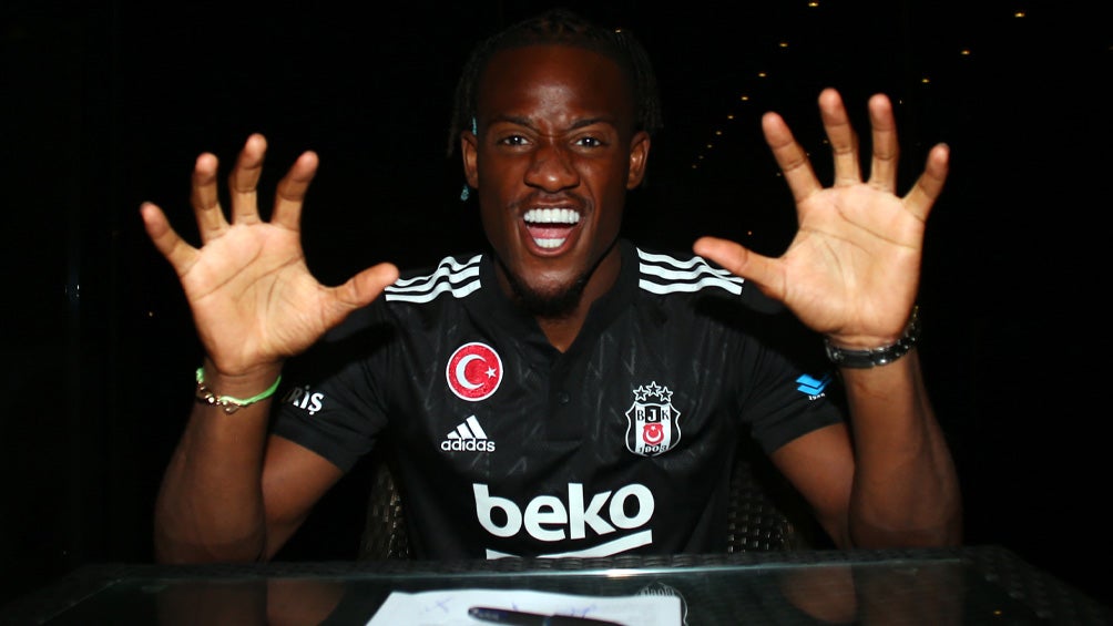 Michy Batshuayi tras firmar su contrato con Besiktas 