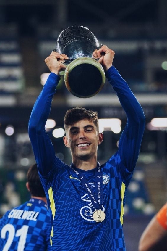 Havertz con la Supercopa de Europa