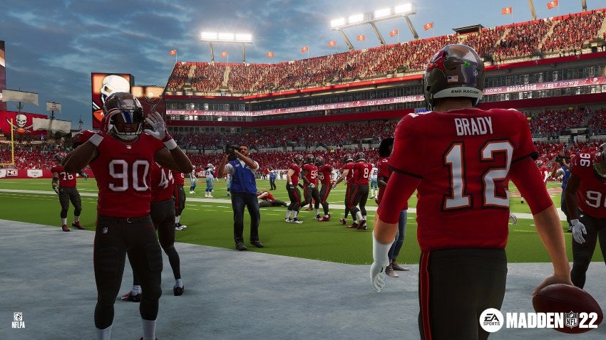 Tom Brady y Pierre Paul en Madden 22