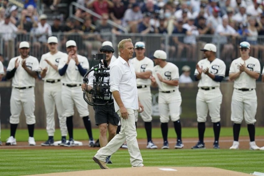 Kevin Costner en el duelo entre los White Sox y los Yankees