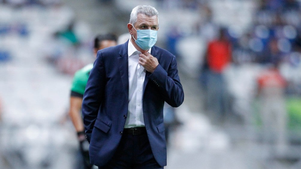 Javier Aguirre en empate vs Chivas