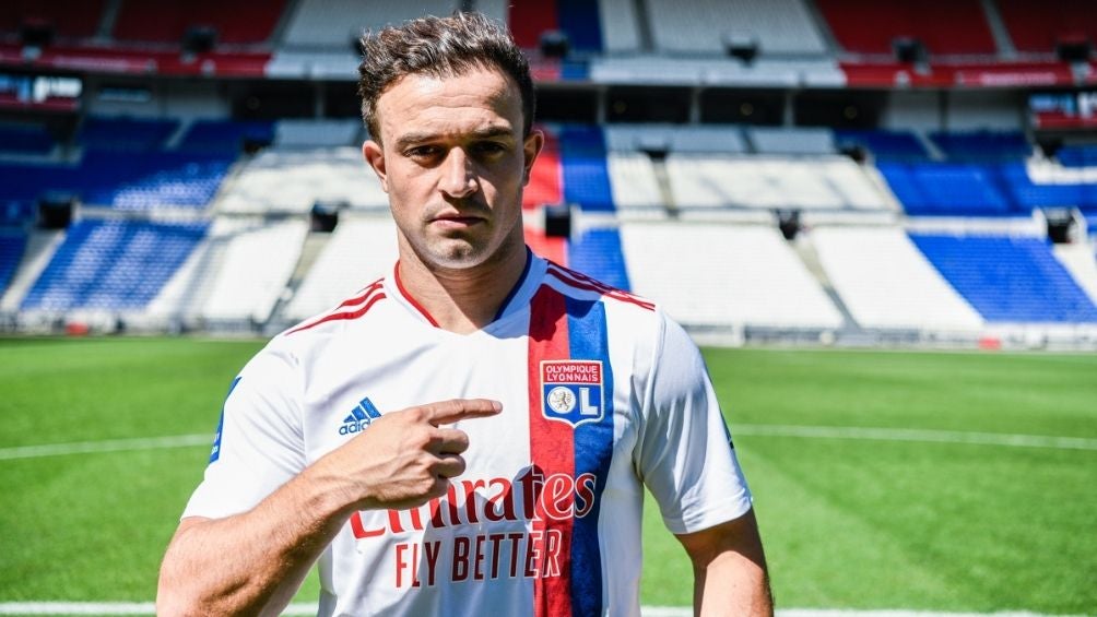 Shaqiri llegó al Lyon