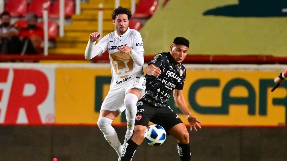 Ortiz en un partido con los Pumas