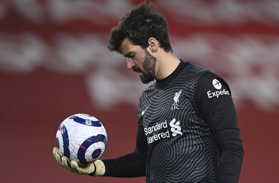 Alisson Becker con los Reds