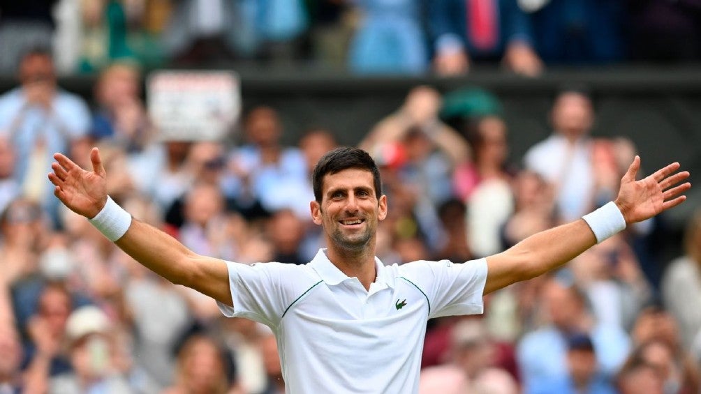 Novak Djokovic en el Wimbledon 2021