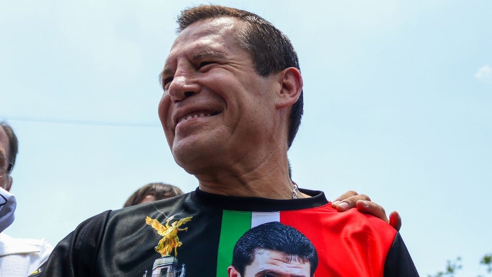 Julio César Chávez durante un entrenamiento público