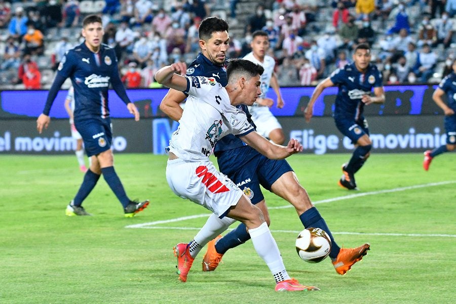 Jesús Molina durante un partido con Chivas