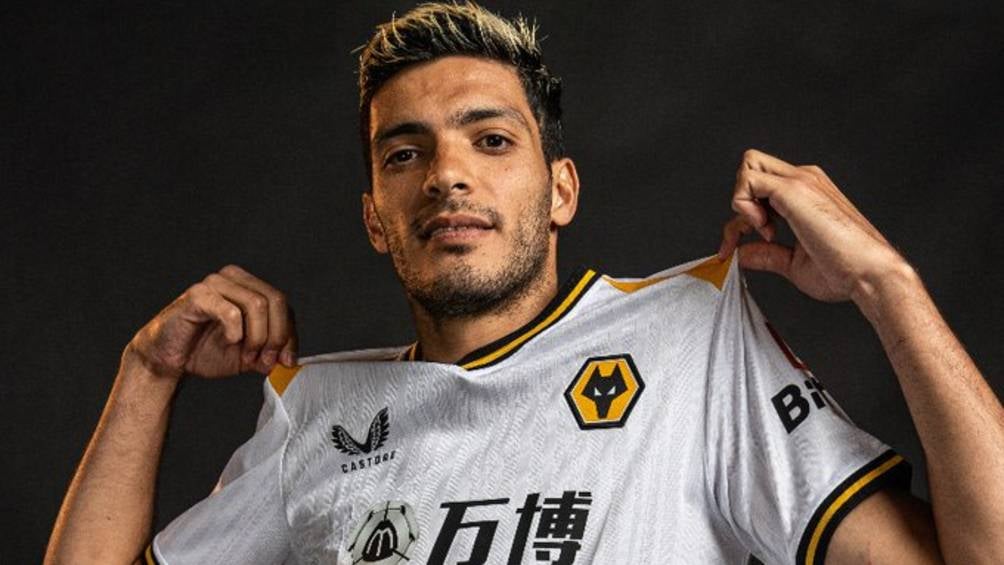 Raúl Jiménez: Wolverhampton presenta su tercer uniforme