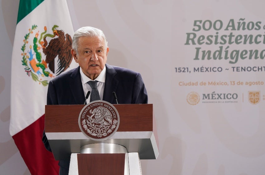 AMLO en una conferencia de prensa