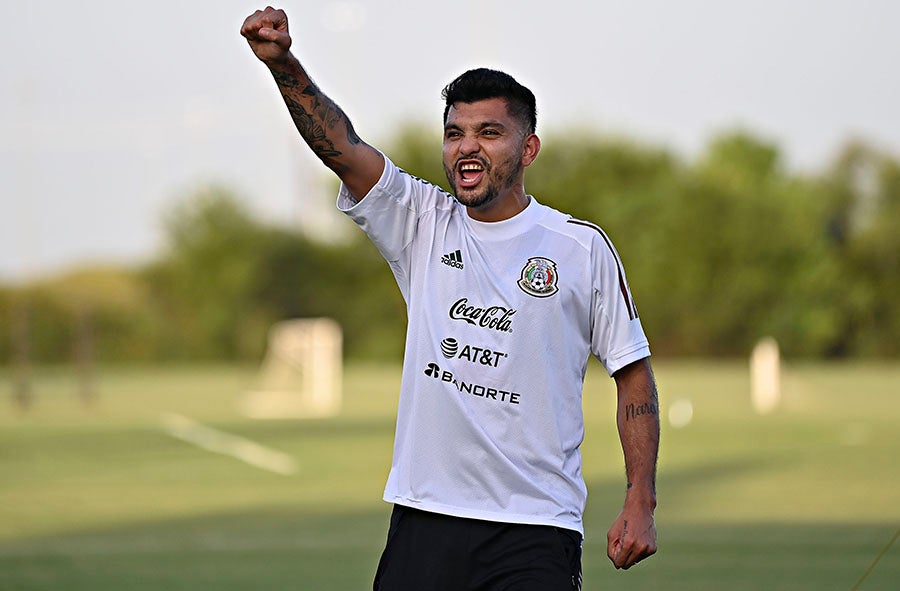 Tecatito Corona llegaría entre lunes y martes para reportar con el Tri