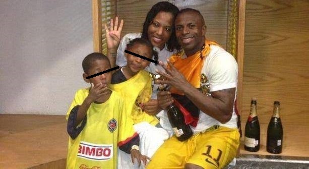 Chucho Benítez con su familia