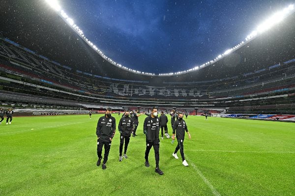 Seleccionado nacional en el Estadio Azteca