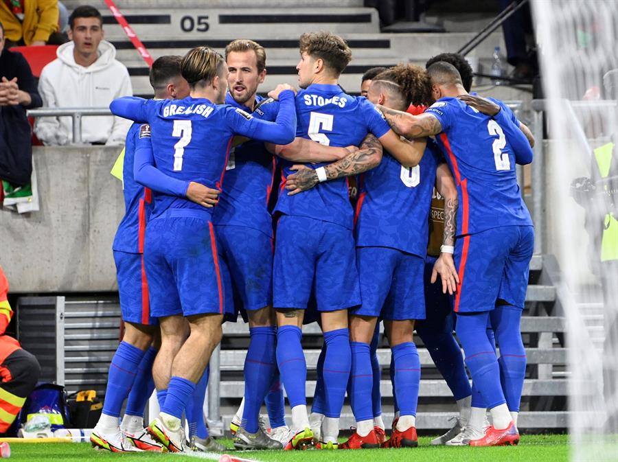 Inglaterra goleó 4-0 a Hungría