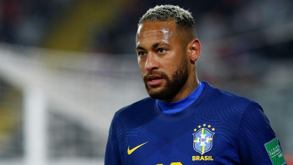 Neymar: Brasileño se defendió por críticas a su físico