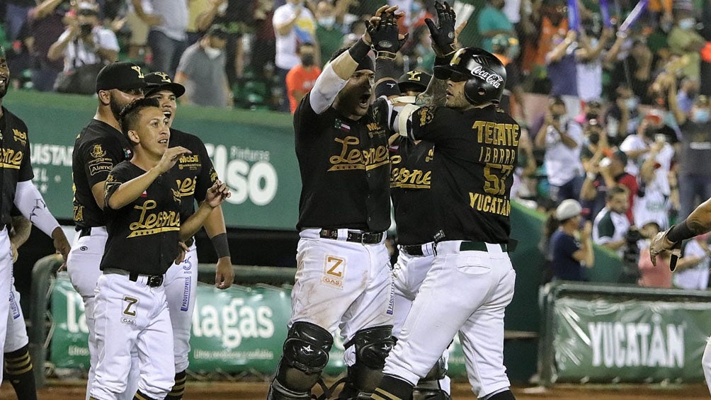 Jugadores de Leones de Yucatán 