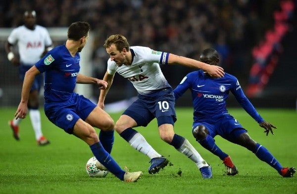 Chelsea vs Tottenham en acción 