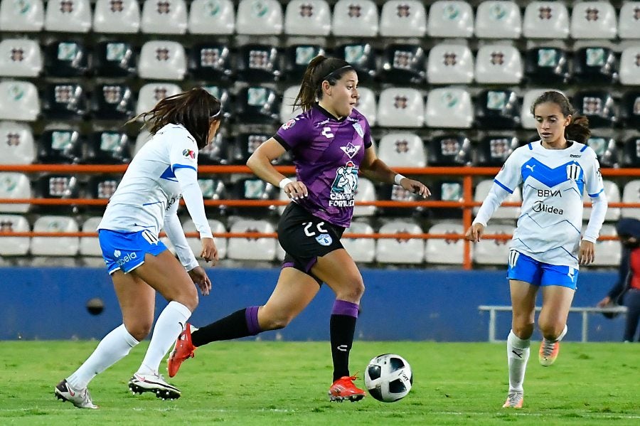 Norma Palafox en su debut con Pachuca