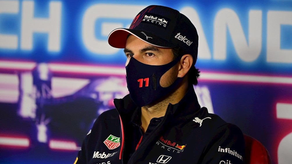 Checo Pérez en conferencia de prensa