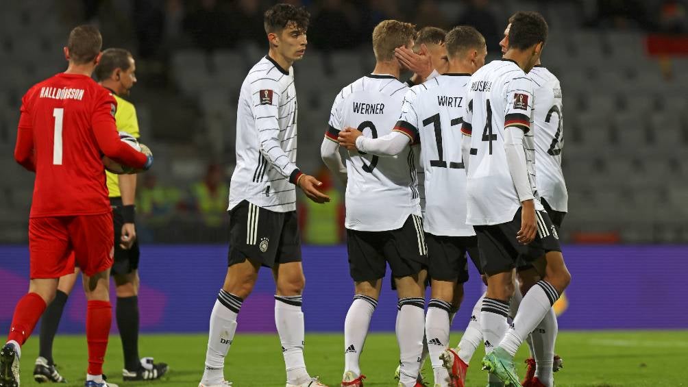 Los jugadores alemanes celebrando uno de los 4 goles