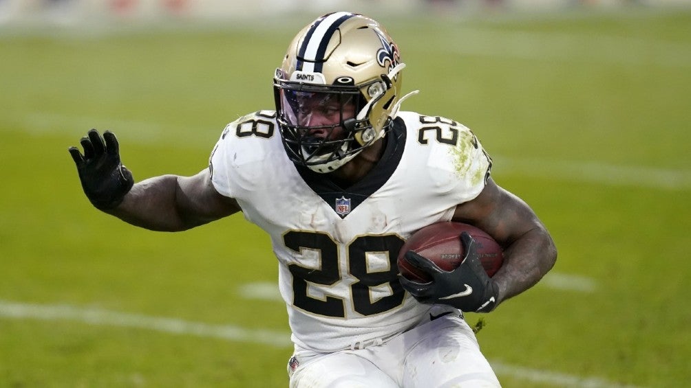 Latavius Murray durante un partido con los Saints