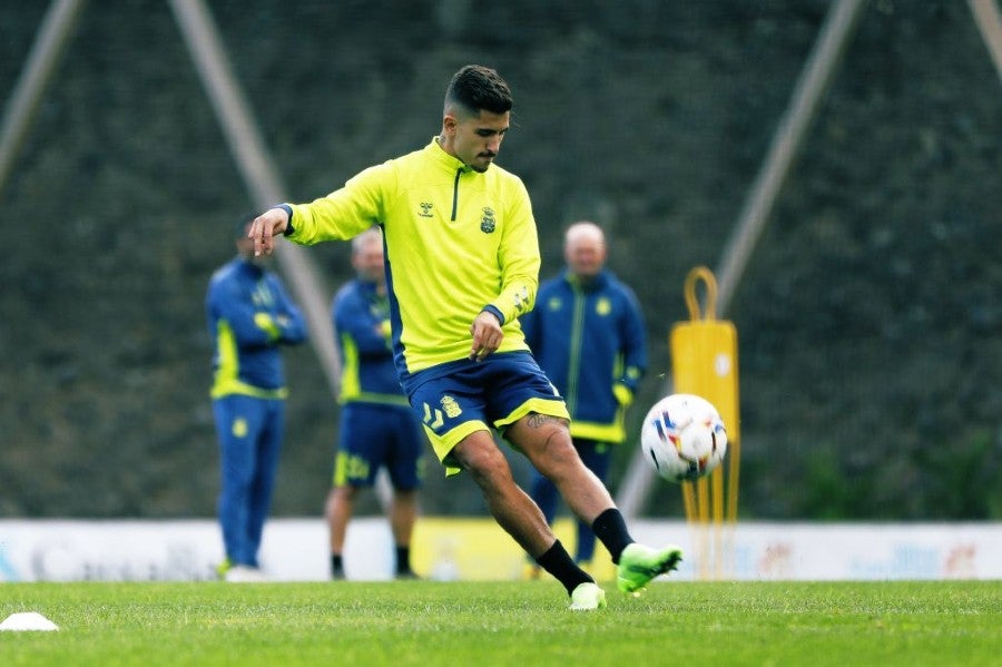 Cristian Cedrés durante un entrenamiento con Las Palmas