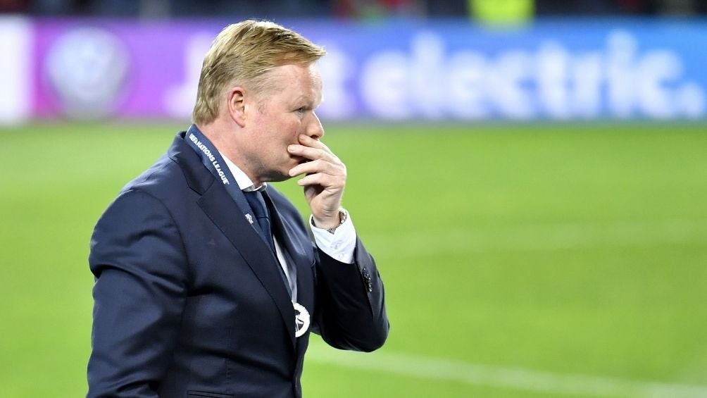 Koeman en un partido del Barca