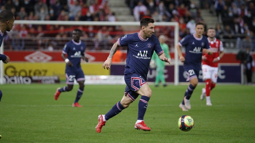 Messi durante partido con el París Saint-Germain